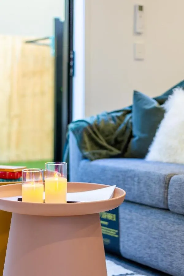 Stylish Home In The Heart Of Christchurch 2 Bed 0*,