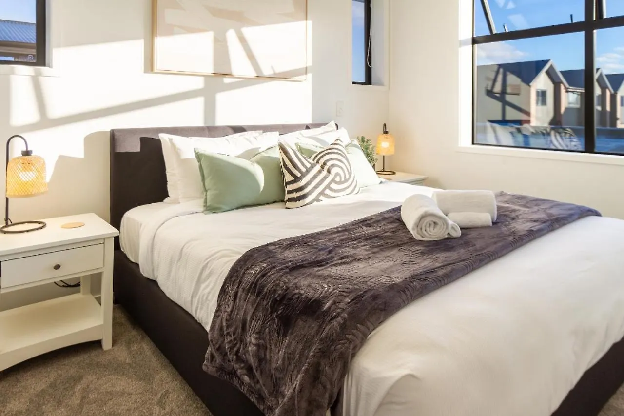 Apartment Stylish Home In The Heart Of Christchurch 2 Bed New Zealand