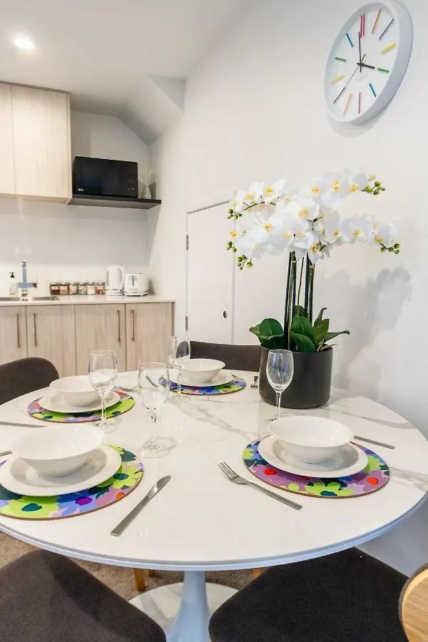Apartment Stylish Home In The Heart Of Christchurch 2 Bed