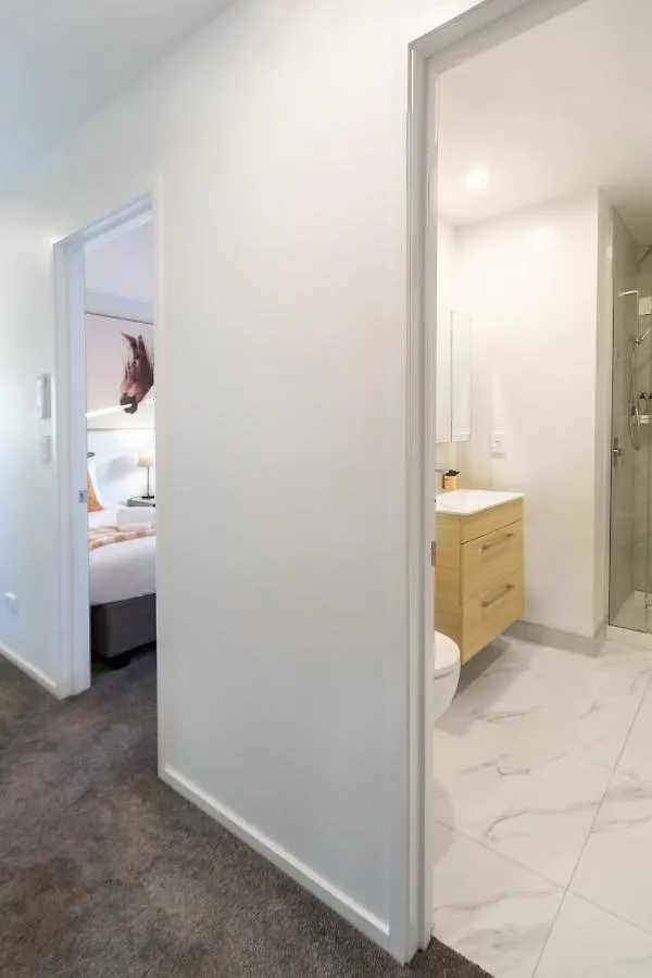 Stylish Home In The Heart Of Christchurch 2 Bed 0*,  New Zealand