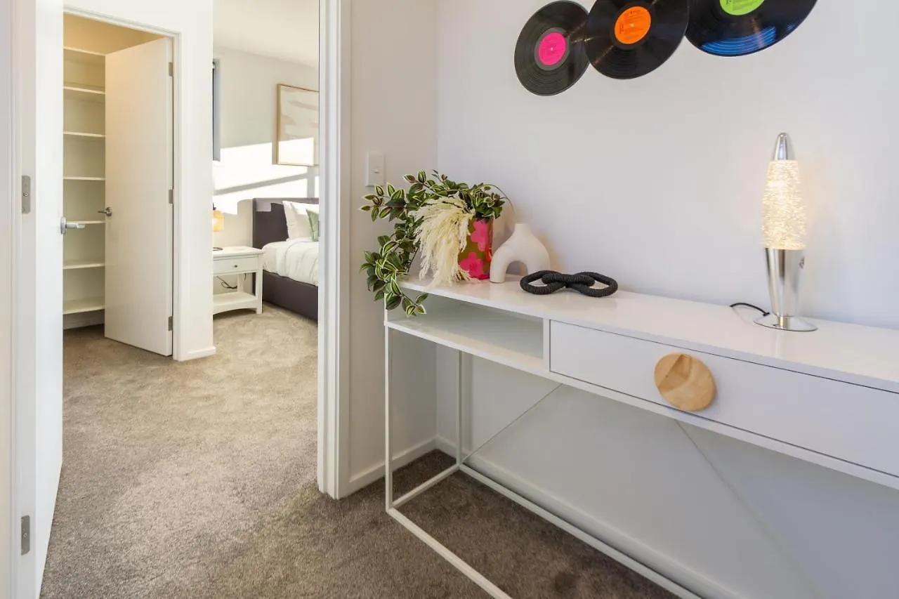 Apartment Stylish Home In The Heart Of Christchurch 2 Bed New Zealand